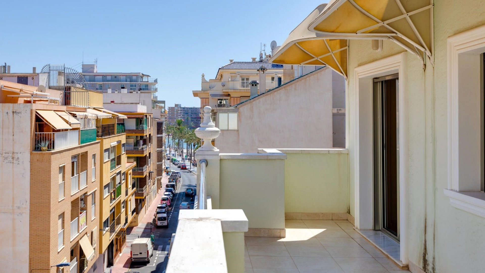 Wiederverkauf - Wohnung - Torrevieja - 1st line to the sea