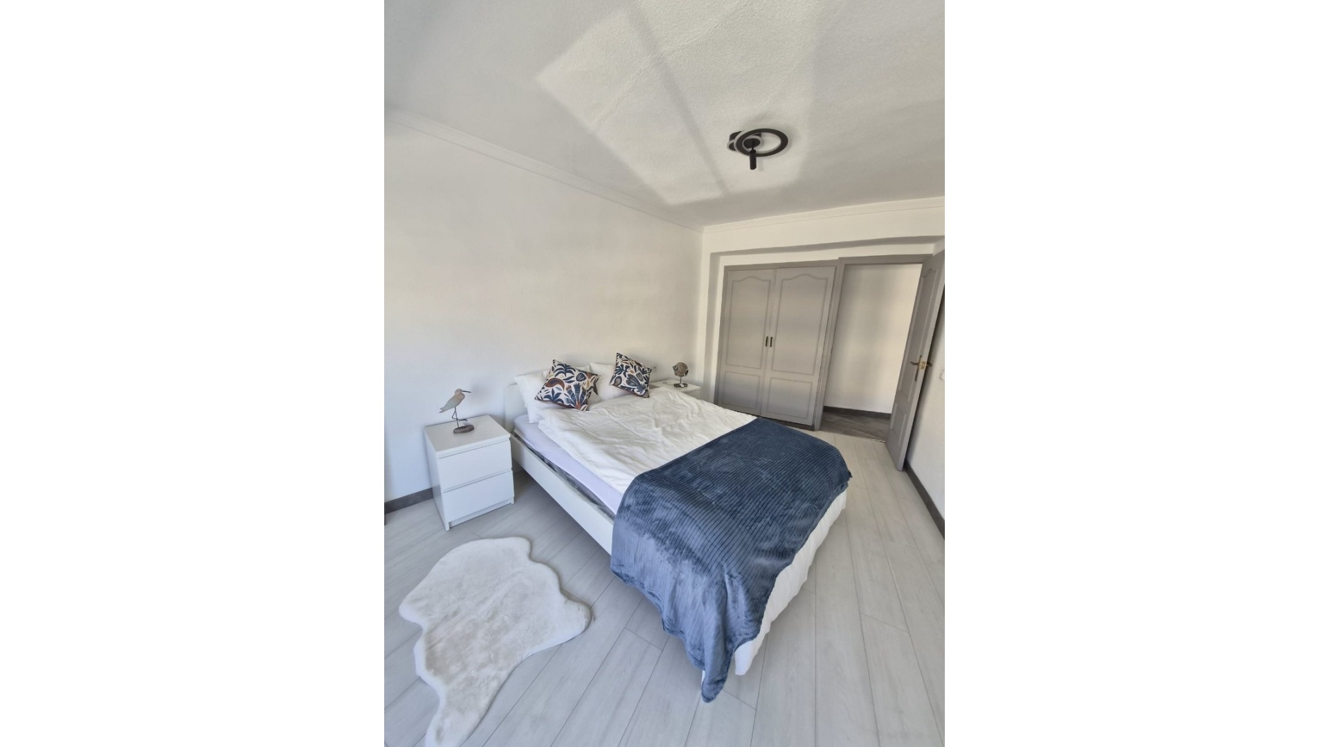 Wiederverkauf - Wohnung - Torrevieja - 1st line to the sea