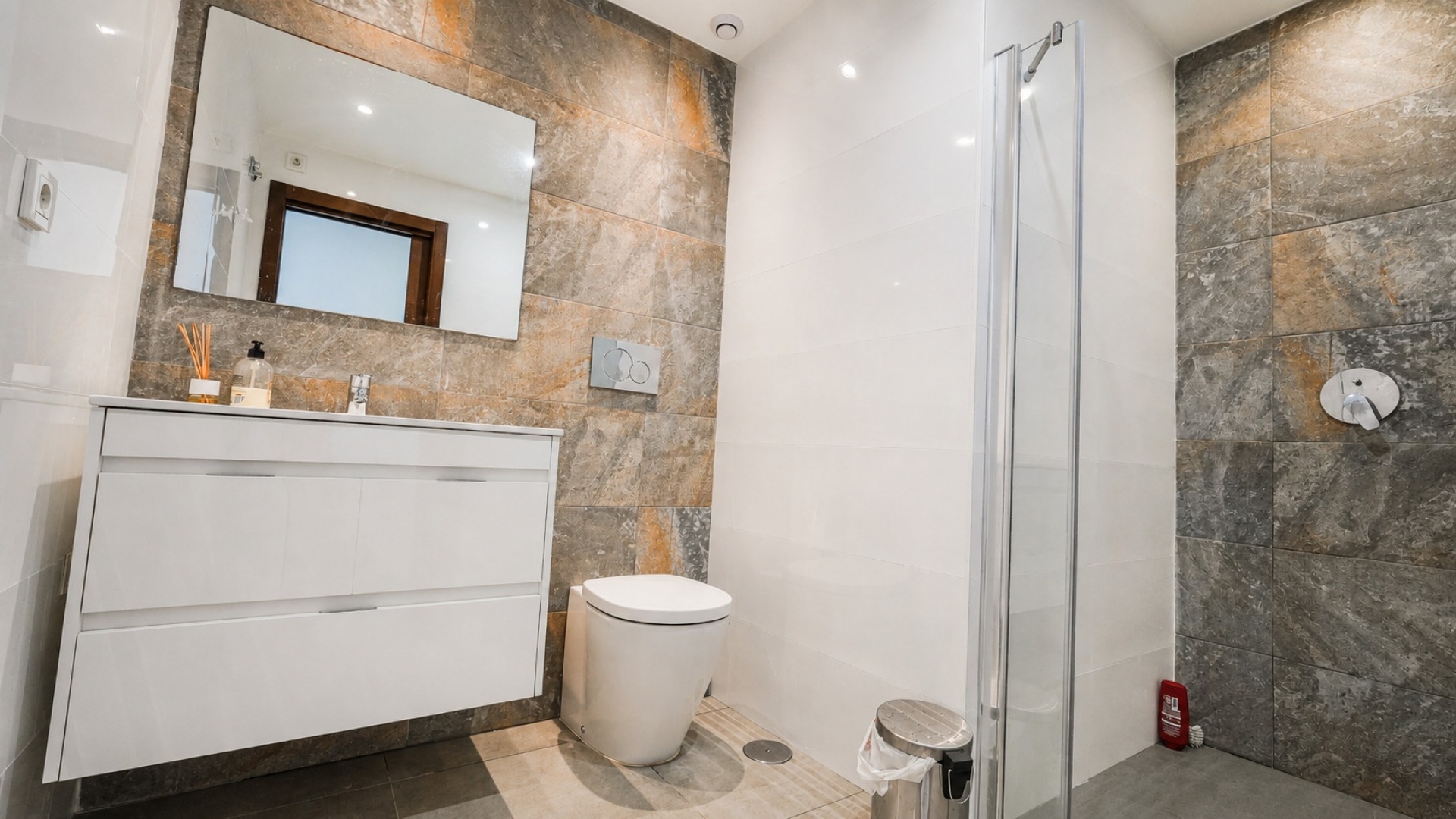Wiederverkauf - Wohnung - Torrevieja - Aguas Nuevas