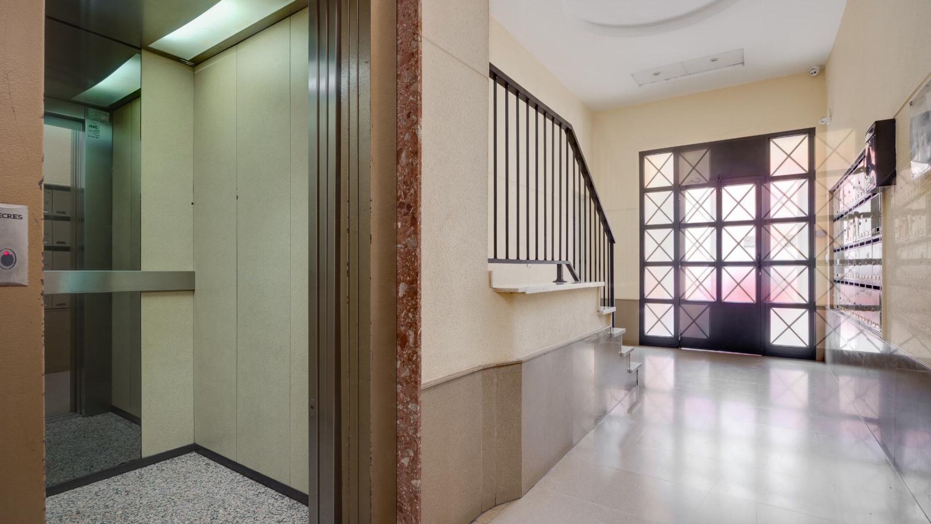 Wiederverkauf - Wohnung - Torrevieja - Beachside Torrevieja