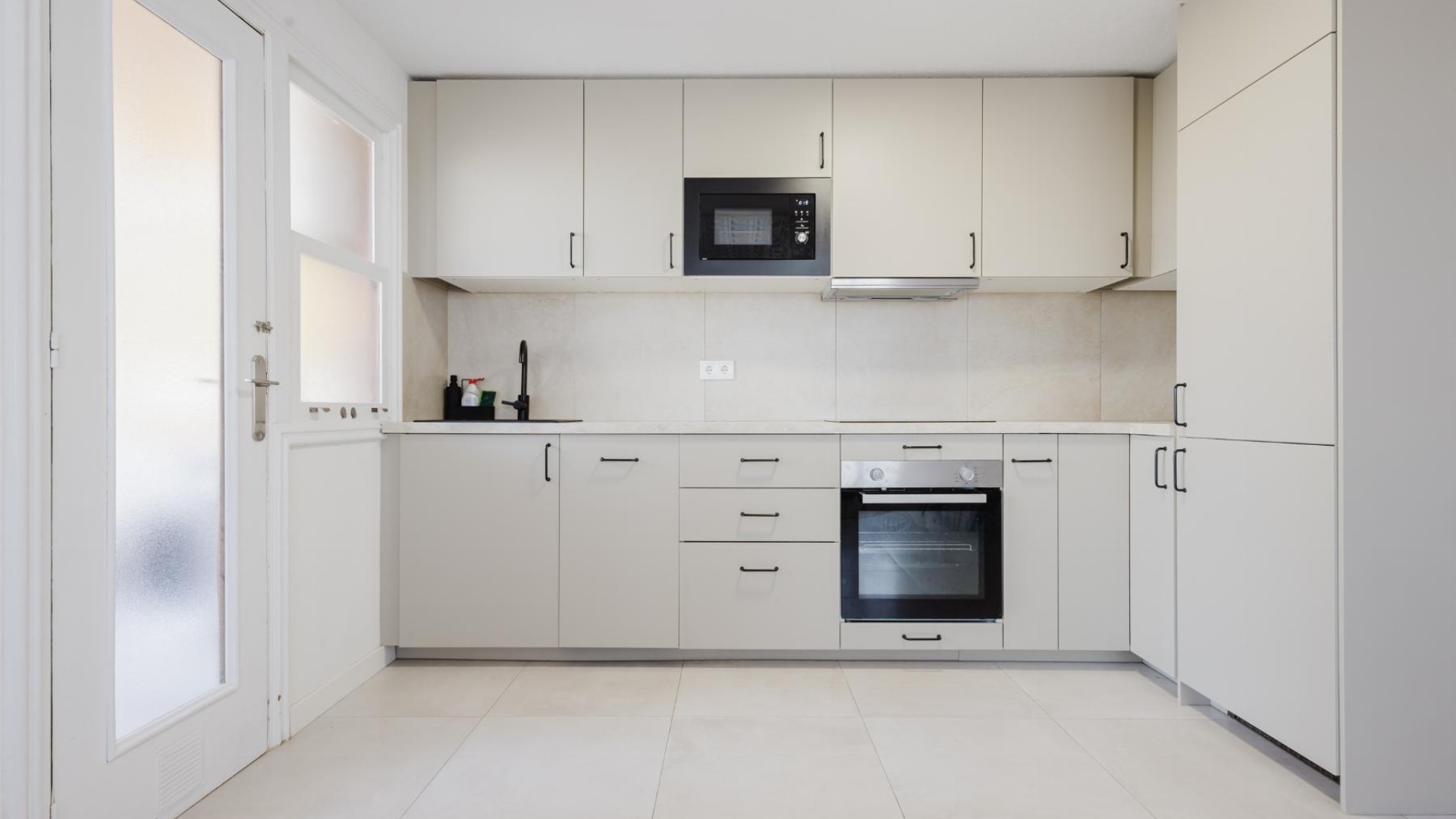 Wiederverkauf - Wohnung - Torrevieja - Beachside Torrevieja