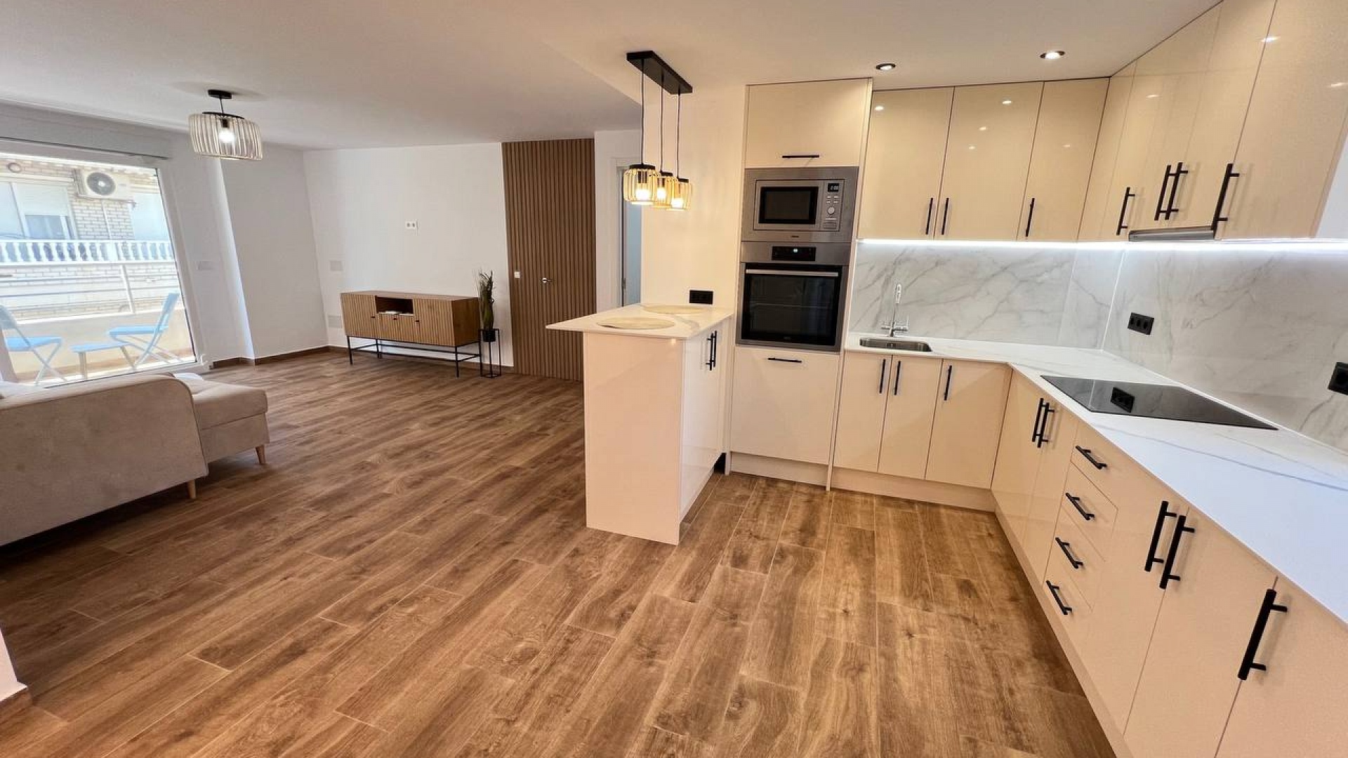 Wiederverkauf - Wohnung - Torrevieja - Beachside Torrevieja