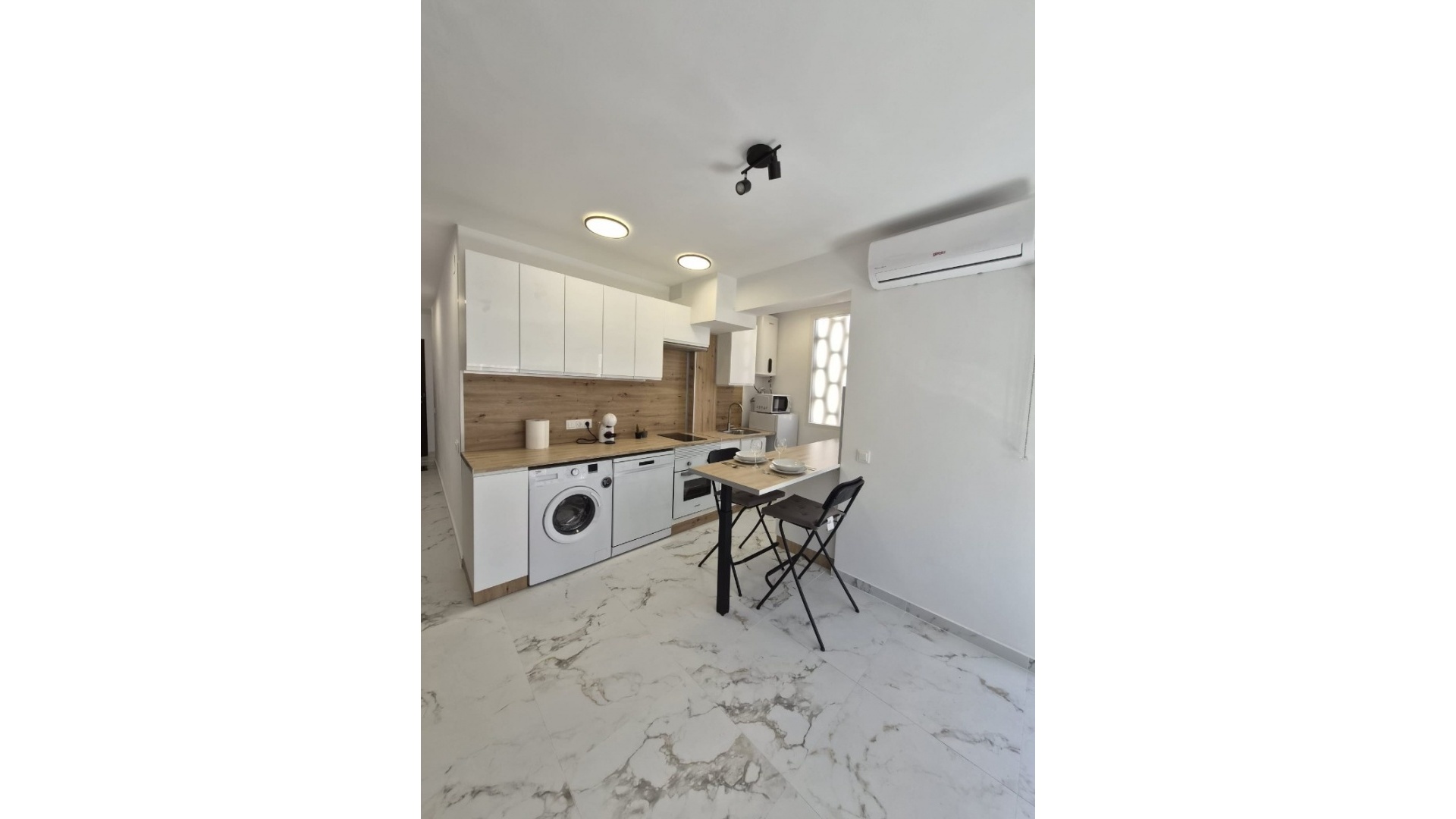 Wiederverkauf - Wohnung - Torrevieja - Beachside Torrevieja