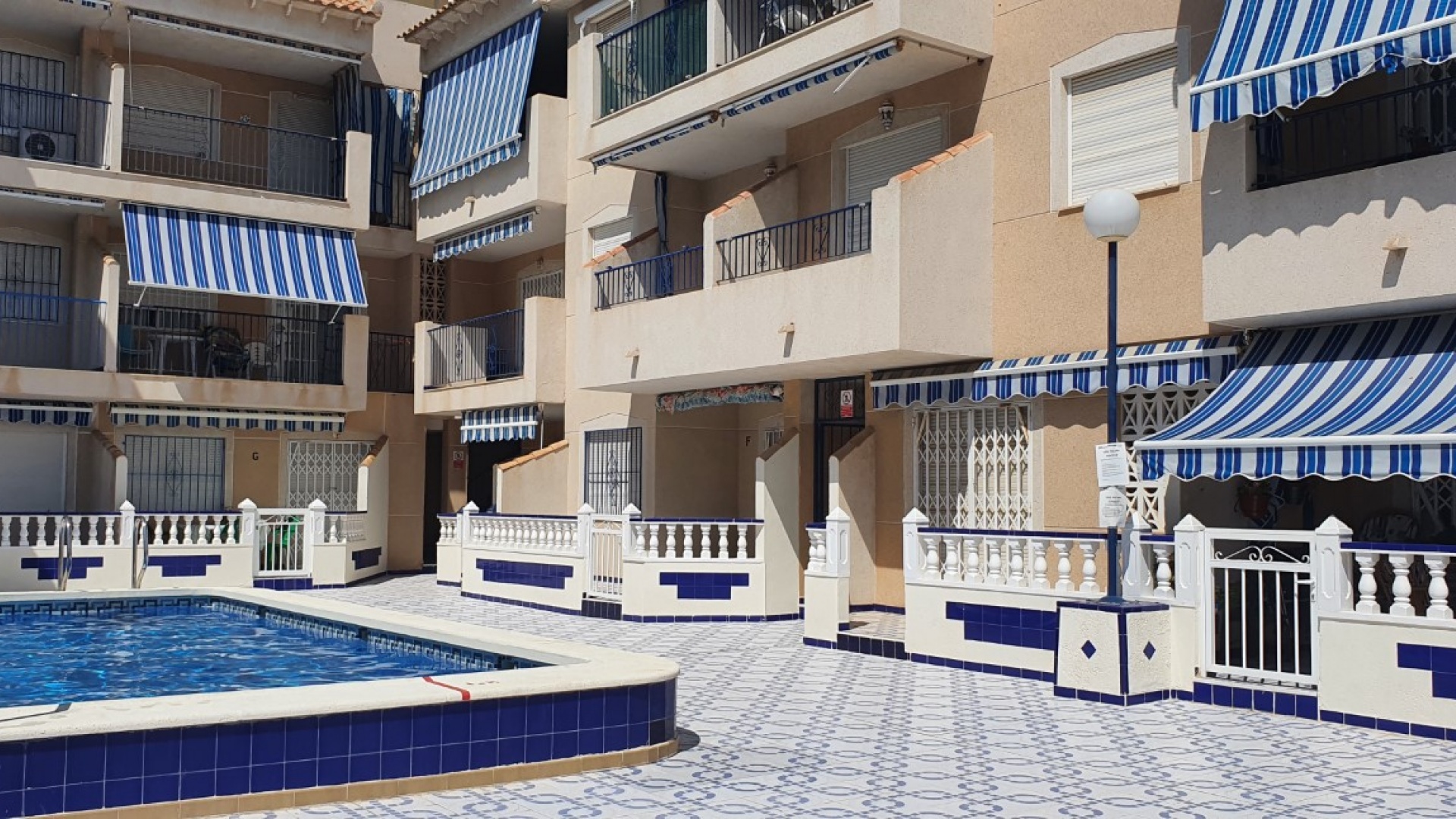 Wiederverkauf - Wohnung - Torrevieja - Beachside Torrevieja