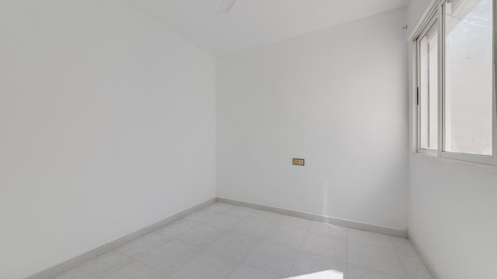 Wiederverkauf - Wohnung - Torrevieja - jardin del mar