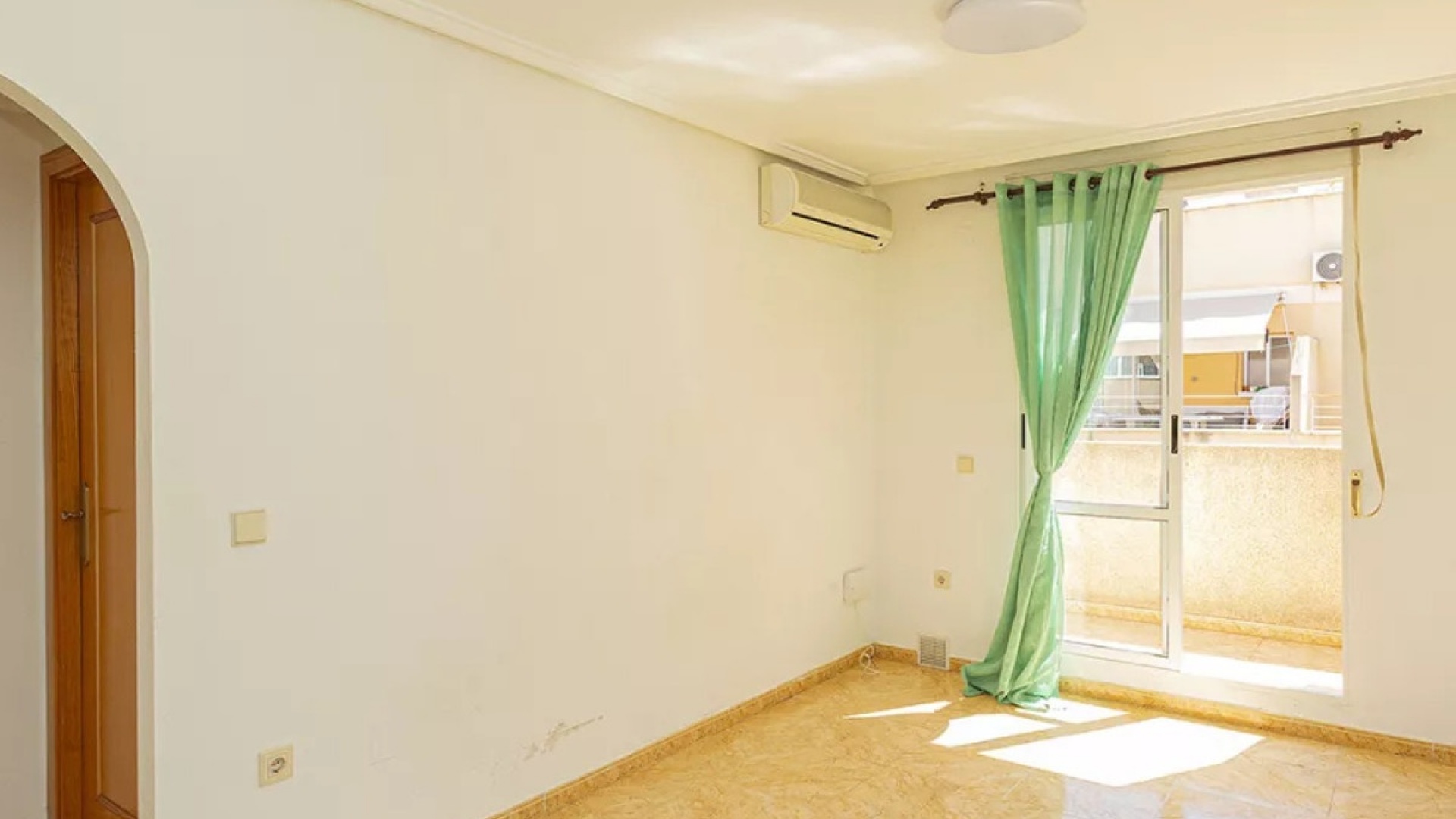 Wiederverkauf - Wohnung - Torrevieja - Torrevieja Centro