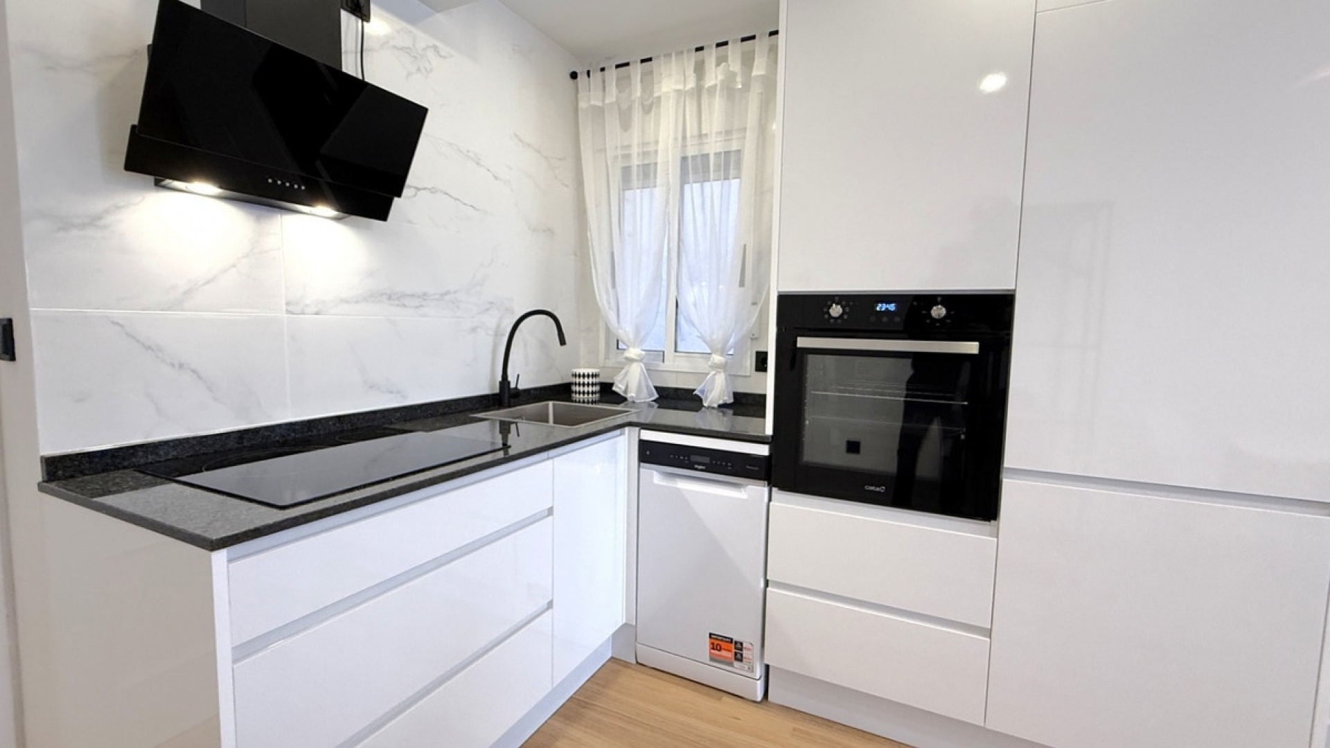 Wiederverkauf - Wohnung - Torrevieja - Torrevieja Centro