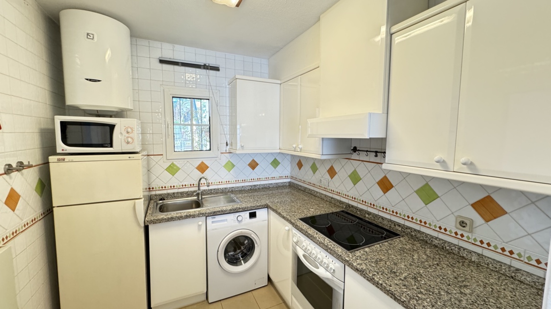 Wiederverkauf - Wohnung - Villamartin - Res. Sevilla