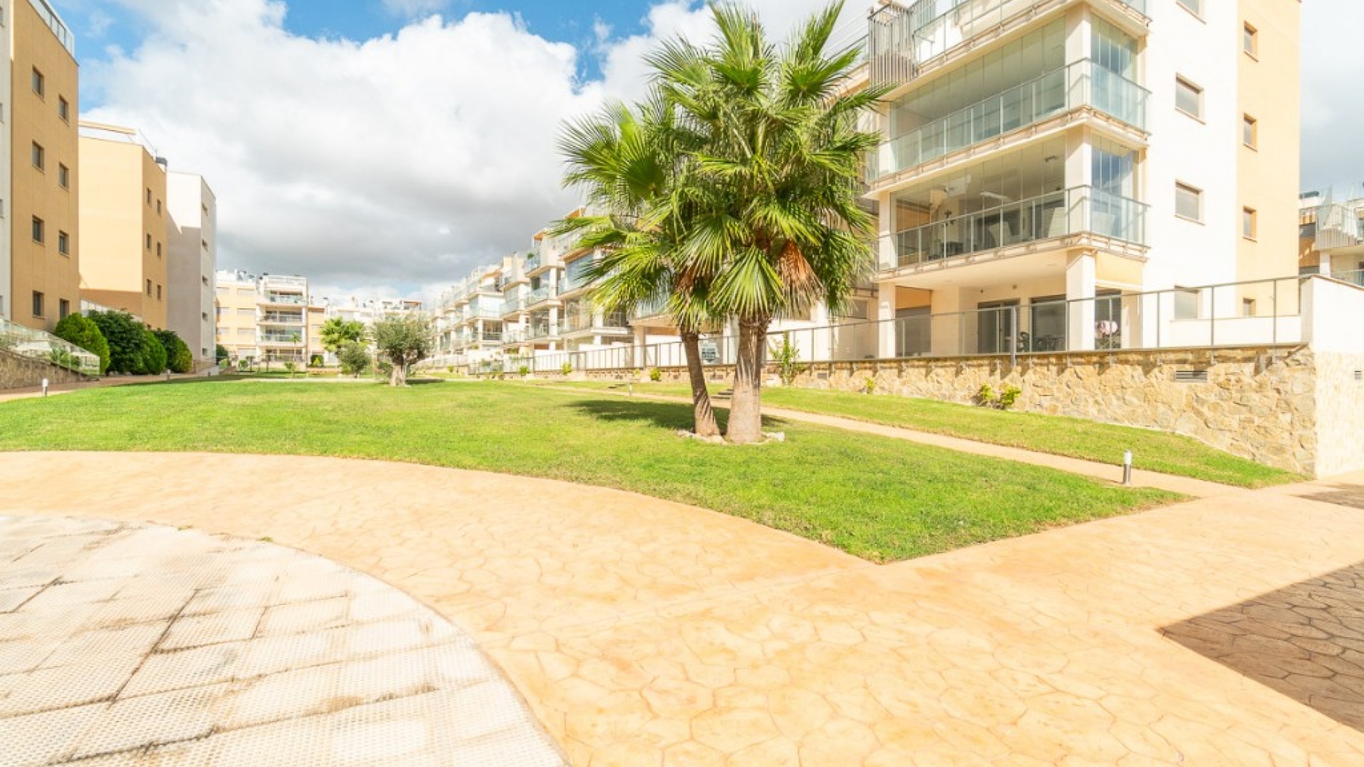 Wiederverkauf - Wohnung - Villamartin