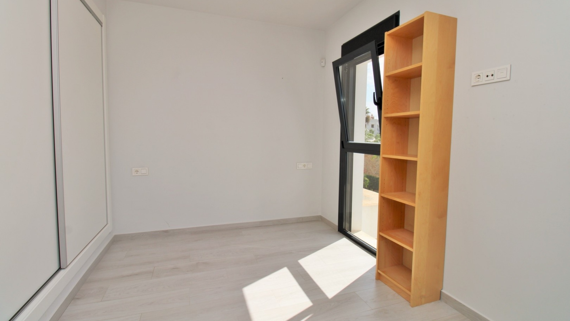 Wiederverkauf - Wohnung - Villamartin