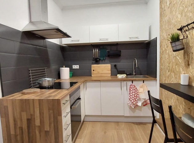 Wohnung - Wiederverkauf - Alicante - Alicante Centro