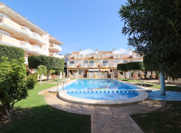 Wohnung - Wiederverkauf - Cabo Roig - ESMA-29346