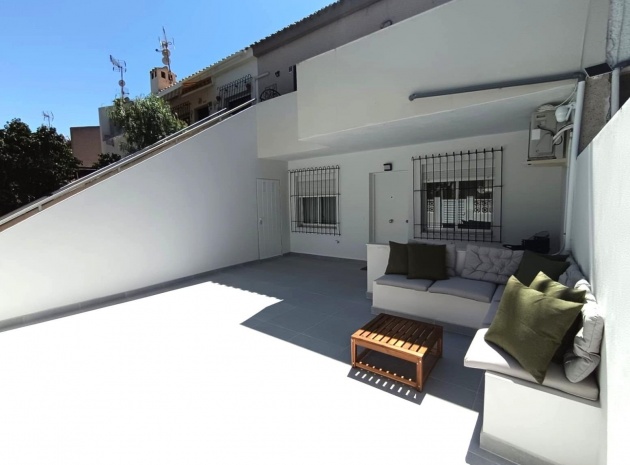 Wohnung - Wiederverkauf - Cabo Roig - ESMA-50527