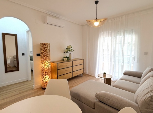 Wohnung - Wiederverkauf - Torrevieja - CSP-16877