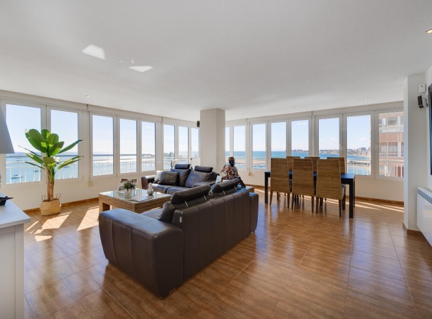 Wohnung - Wiederverkauf - Torrevieja - ESMA-34572