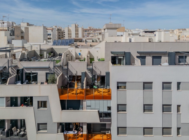 Wohnung - Wiederverkauf - Torrevieja - ESMA-43274