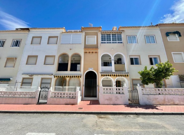 Wohnung - Wiederverkauf - Torrevieja - ESMA-46838