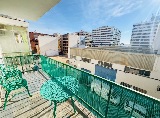 Wohnung - Wiederverkauf - Torrevieja - ESMA-53008