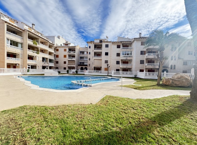 Wohnung - Wiederverkauf - Torrevieja - ESMA-68115