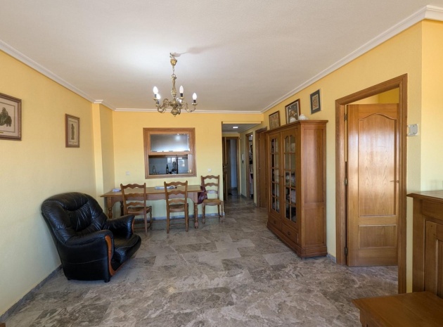 Wohnung - Wiederverkauf - Torrevieja - Punta Prima