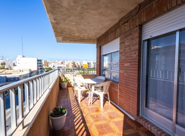 Wohnung - Wiederverkauf - Torrevieja - Torrevieja Centro