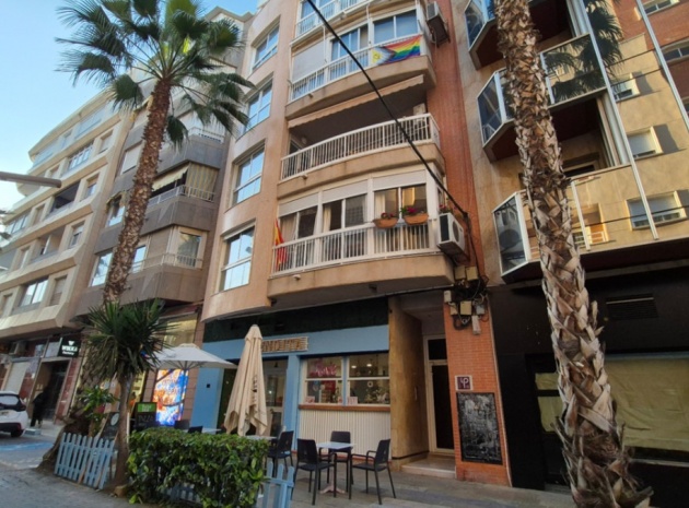 Wohnung - Wiederverkauf - Torrevieja - Torrevieja Centro