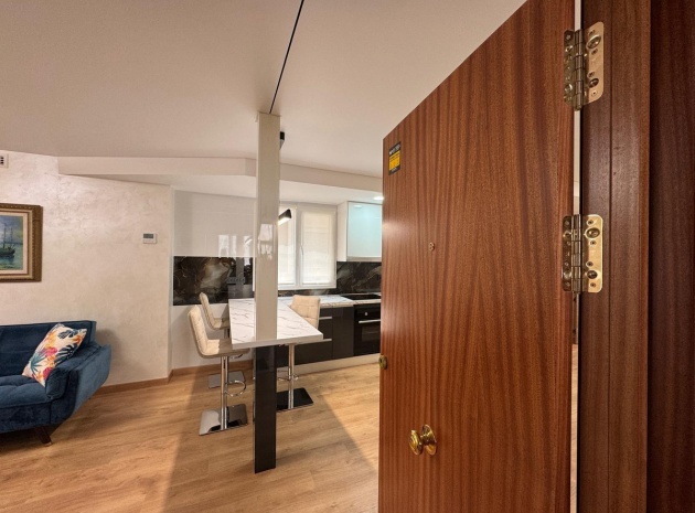 Wohnung - Wiederverkauf - Torrevieja - Torrevieja Centro