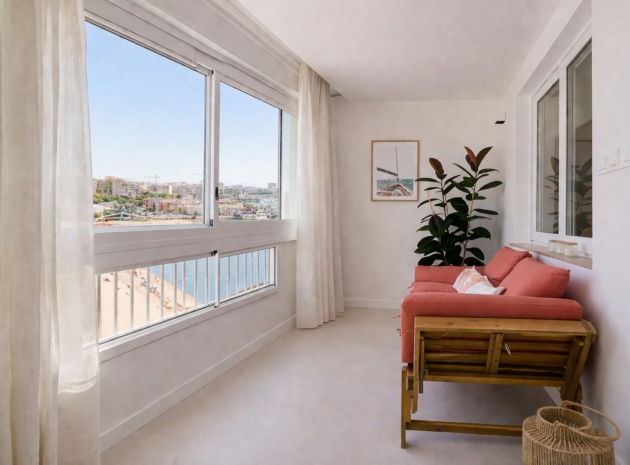 Wohnung - Wiederverkauf - Torrevieja - Torrevieja Centro