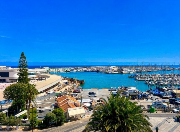Wohnung - Wiederverkauf - Torrevieja - Torrevieja Centro