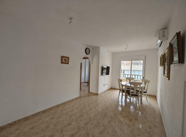 Wohnung - Wiederverkauf - Torrevieja - Torrevieja Centro