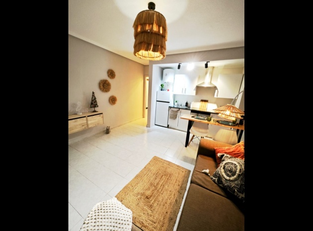 Wohnung - Wiederverkauf - Torrevieja - Torrevieja Centro