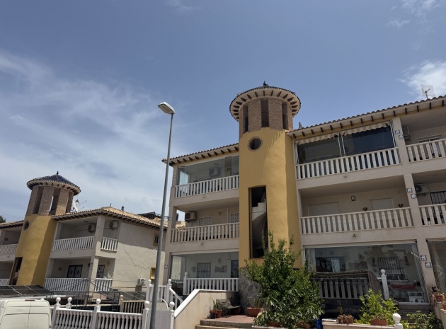 Wohnung - Wiederverkauf - Villamartin - ESMA-47037