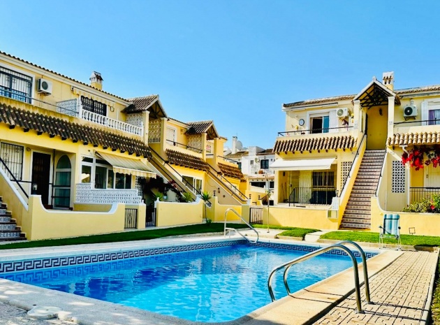 Wohnung - Wiederverkauf - Villamartin - ESMA-61211