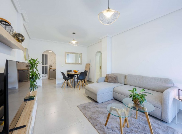 Wohnung - Wiederverkauf - Villamartin - ESMA-71551