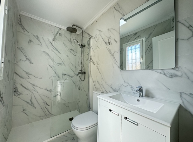 Wiederverkauf - Villa - Villamartin - El Galan