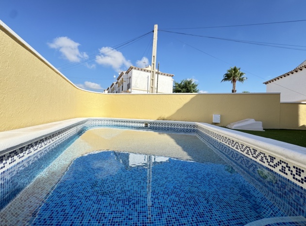 Wiederverkauf - Villa - Villamartin - El Galan