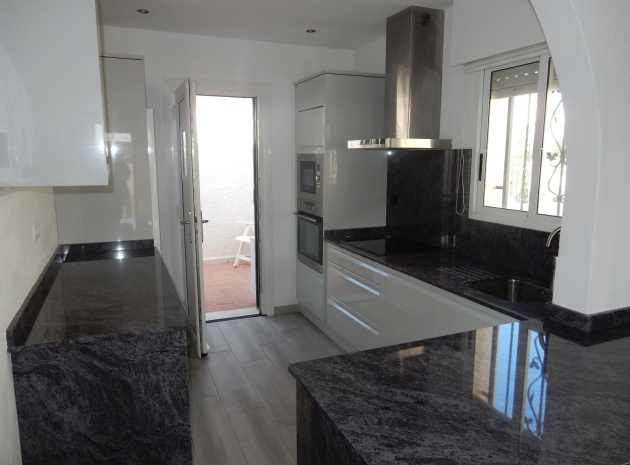 Resale - Townhouse - Ciudad Quesada - Pueblo Bravo