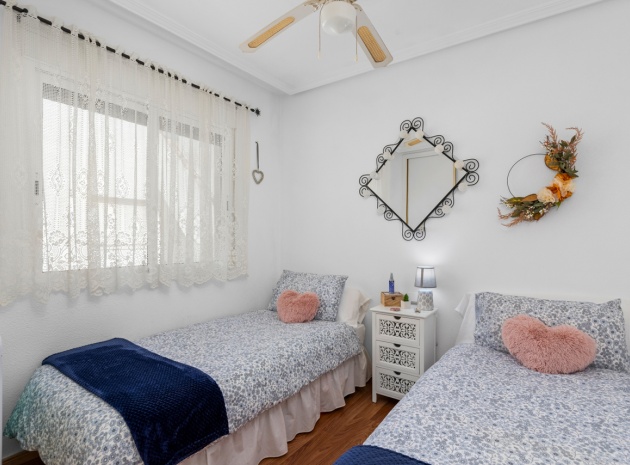 Resale - Apartment - Cabo Roig - la regia