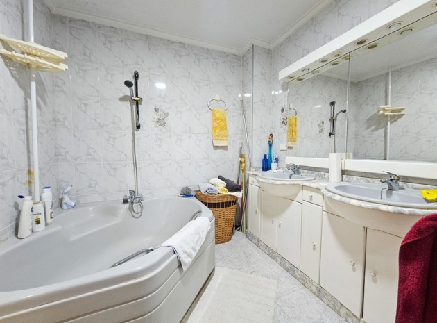 Resale - Apartment - Benijofar
