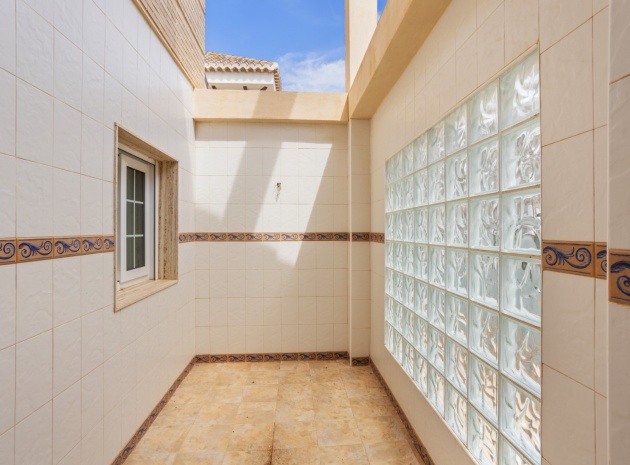 Resale - Villa - Torrevieja - la veleta