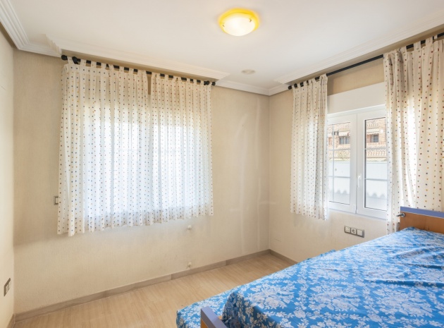 Resale - Villa - Torrevieja - la veleta