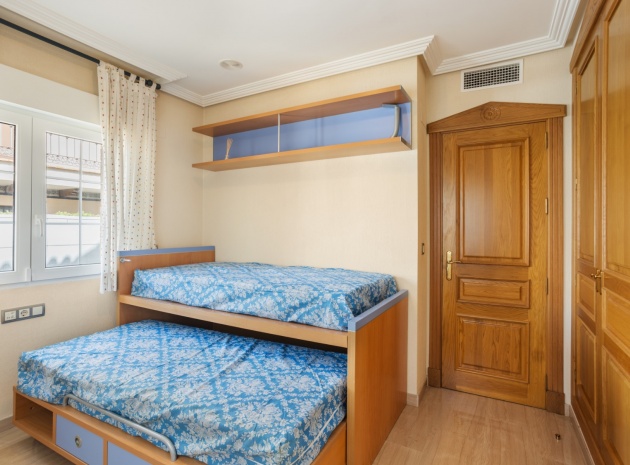 Resale - Villa - Torrevieja - la veleta