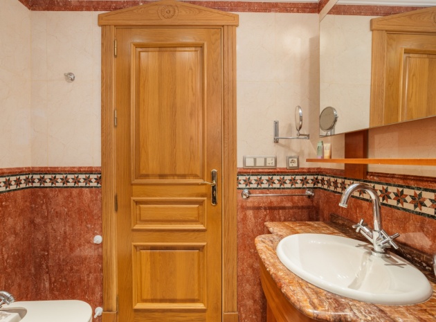 Resale - Villa - Torrevieja - la veleta