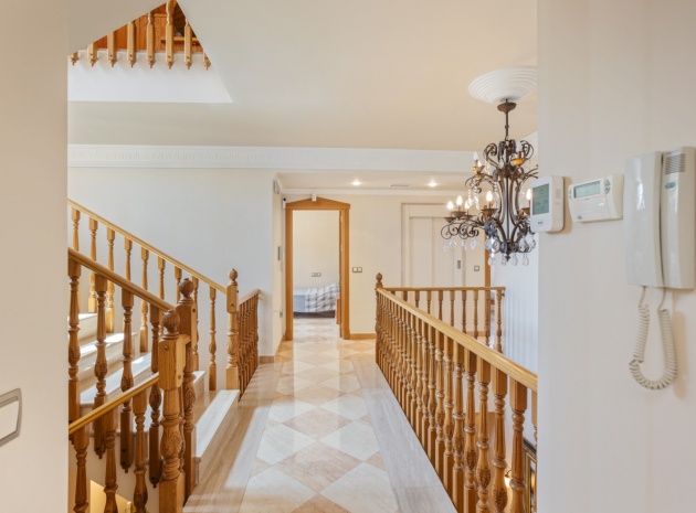 Resale - Villa - Torrevieja - la veleta