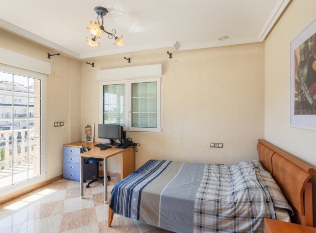 Resale - Villa - Torrevieja - la veleta