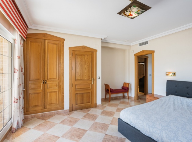 Resale - Villa - Torrevieja - la veleta