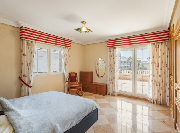 Resale - Villa - Torrevieja - la veleta