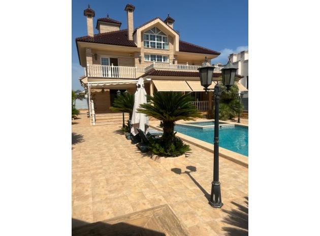 Resale - Villa - Torrevieja - la veleta