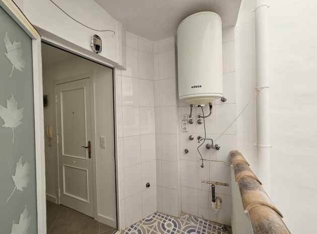 Återförsäljning - Lägenhet - Punta Prima - la entrada