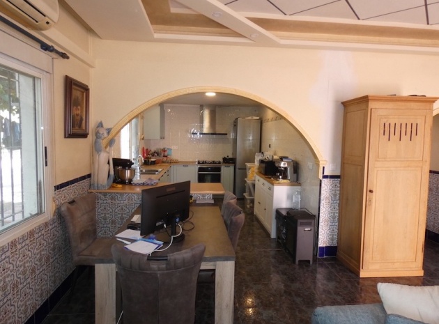 Återförsäljning - Country Property - La Marina